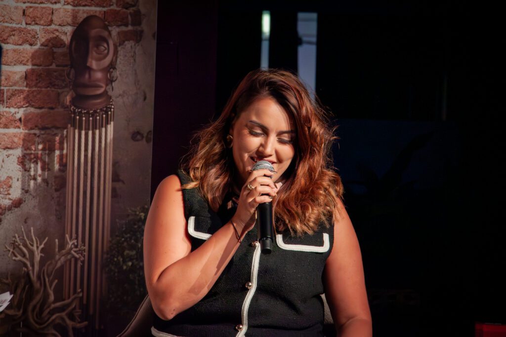 011_marina_d'amico_stars_&_stories_purple_lounge_laurie_anne_allard_2025_09_25