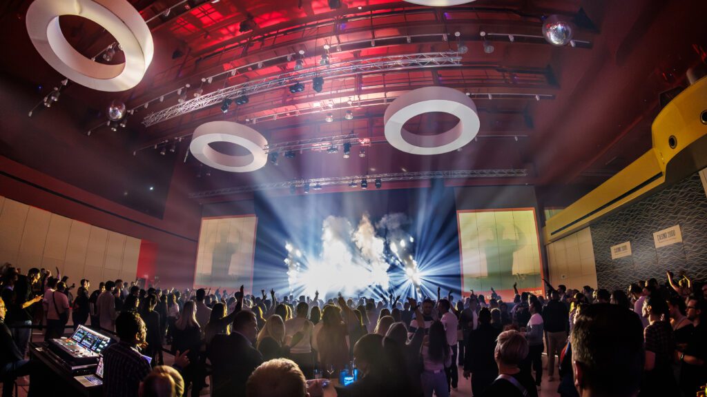 Image of Vibes Extended - Nosi, Vernis Rouge, Ridsa