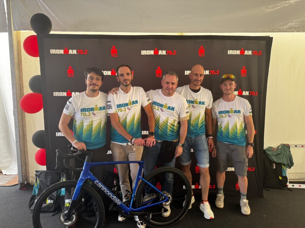 Bild, das darstellt Die Teams des CASINO 2000 beim Ironman 70.3 in Remich