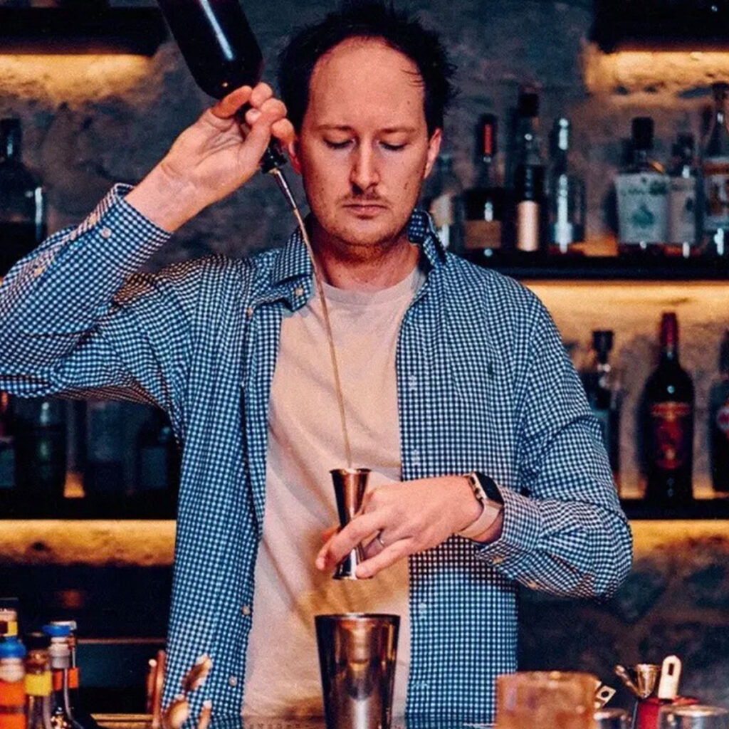 Image of Stars & Stories: Pierre Munier, world cocktail champion, at CASINO 2000