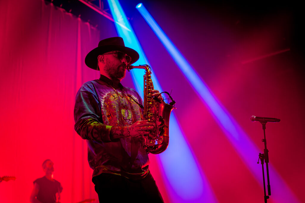 Image représentant Jimmy Sax a mis le feu au CASINO 2000 lors d’un show exceptionnel !